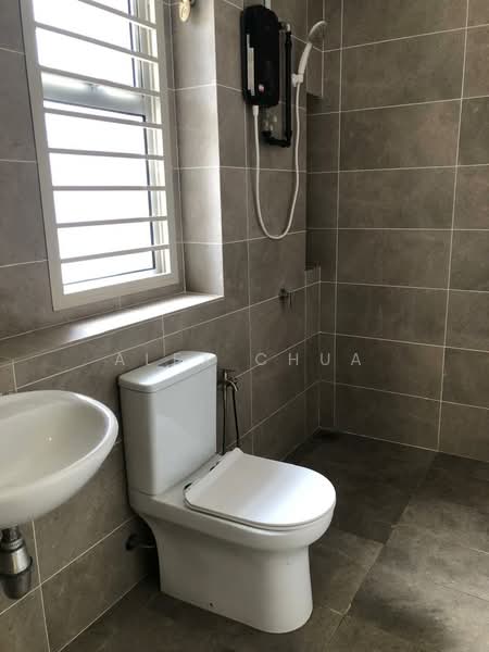Rumah Teres 2-Tingkat untuk Disewa di Kota Kemuning (Shah Alam) - Alex Chua - Bathroom - PropertyGuru.com.my