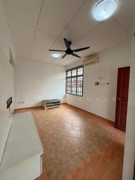 1-storey Terraced House for Sale in Bandar Uda Utama (Johor Bahru) - Ong Lih Shyan - Living Room - PropertyGuru.com.my