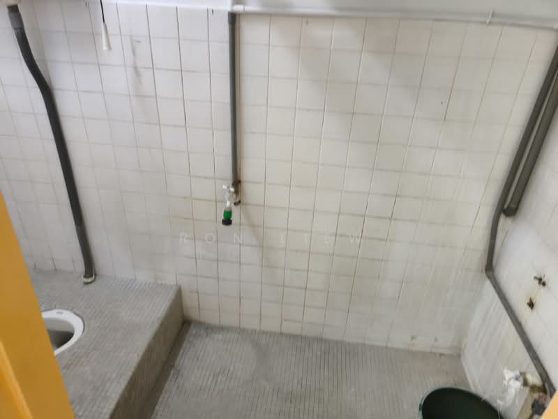 Flat for Sale at Taman Muhibbah - Ron Liew - Bathroom - PropertyGuru.com.my