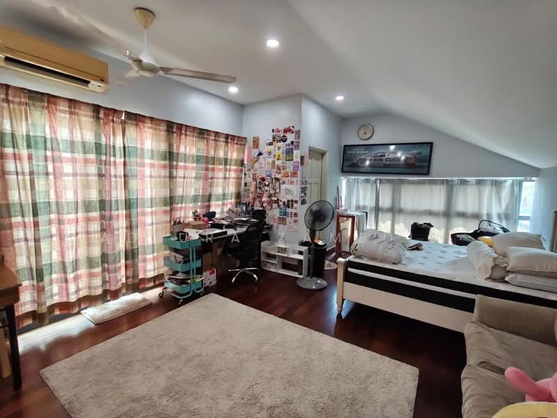 Rumah Teres 3-Tingkat untuk Dijual di Taman Sri Ukay (Ulu Kelang) - Adzura Zamedin - Bedroom - PropertyGuru.com.my