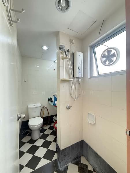 Service Residence for Rent at The Embassy (Bangunan Duta Impian) - Chew Yun Chan - Bathroom - PropertyGuru.com.my