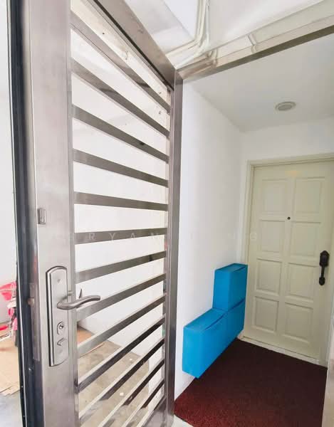 Kondominium untuk Dijual di Taman Desa Relau 2 - Bryan Teng - Entrance - PropertyGuru.com.my