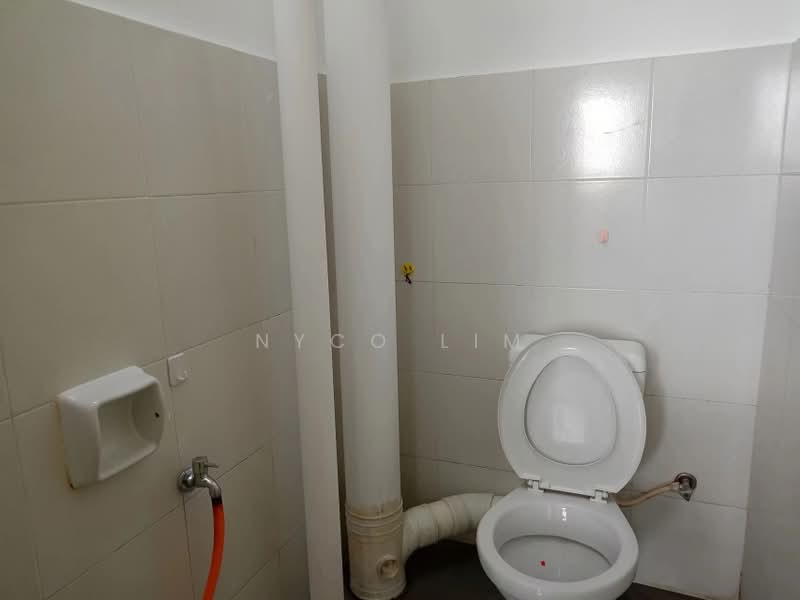 Flat for Sale at Idaman Seroja - Nyco Lim - Bathroom - PropertyGuru.com.my