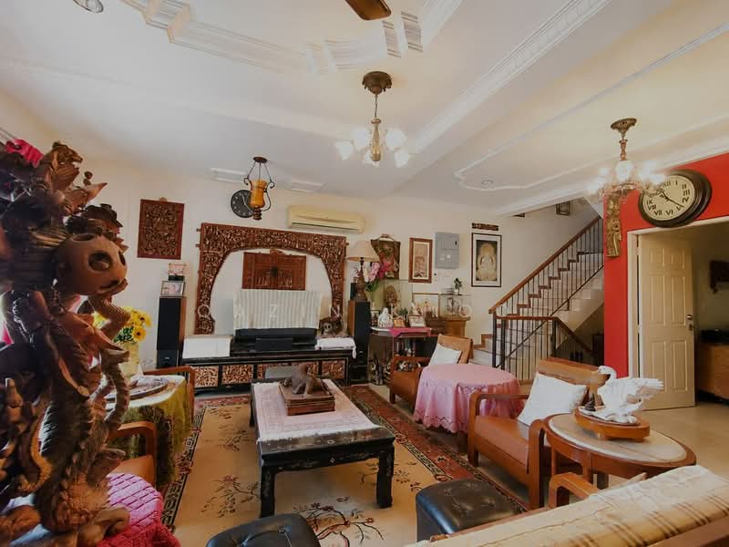3-storey Terraced House for Sale in Tiger Lane (Ipoh) - Qazin Khoo - Living Room - PropertyGuru.com.my