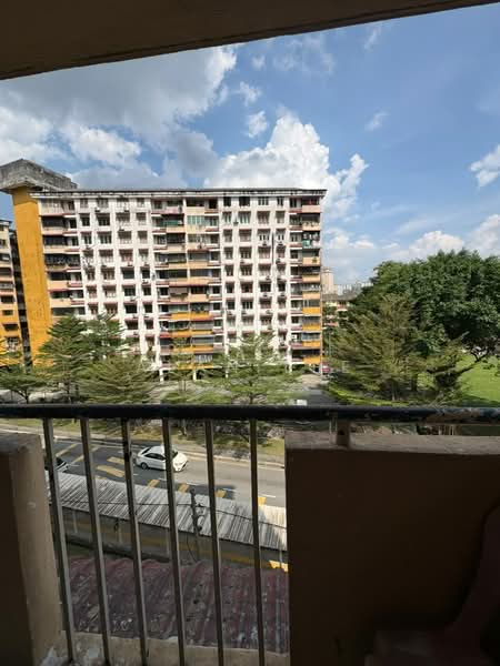 Kondominium untuk Dijual di Le Jardine Condominium - Alan Lee - Exterior - PropertyGuru.com.my