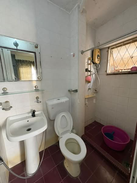 Kondominium untuk Dijual di Le Jardine Condominium - Alan Lee - Bathroom - PropertyGuru.com.my