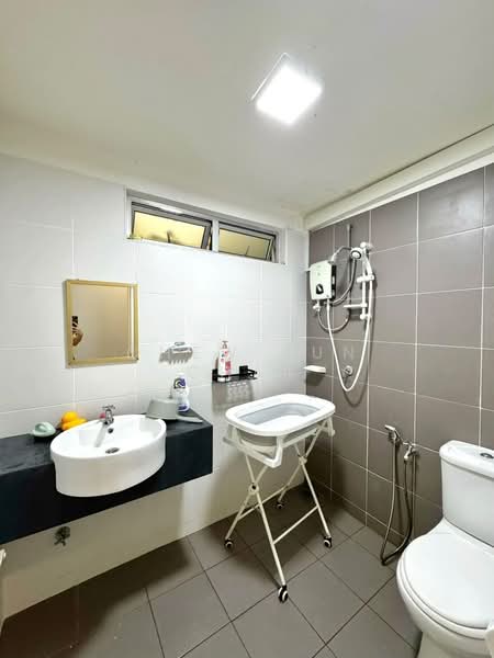 Apartment for Sale at Idaman Residence - Chew Yun Chan - Bathroom - PropertyGuru.com.my