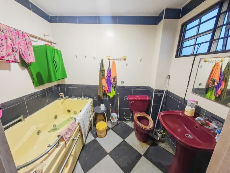 2-storey Terraced House for Sale in Saujana Puchong (Puchong) - Evan Goh - Bathroom - PropertyGuru.com.my