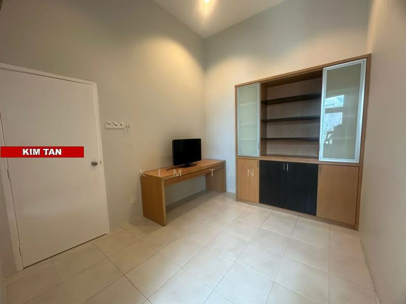 Kondominium untuk Disewa di Bayswater Resort Condominium - Kim Tan - Study - PropertyGuru.com.my