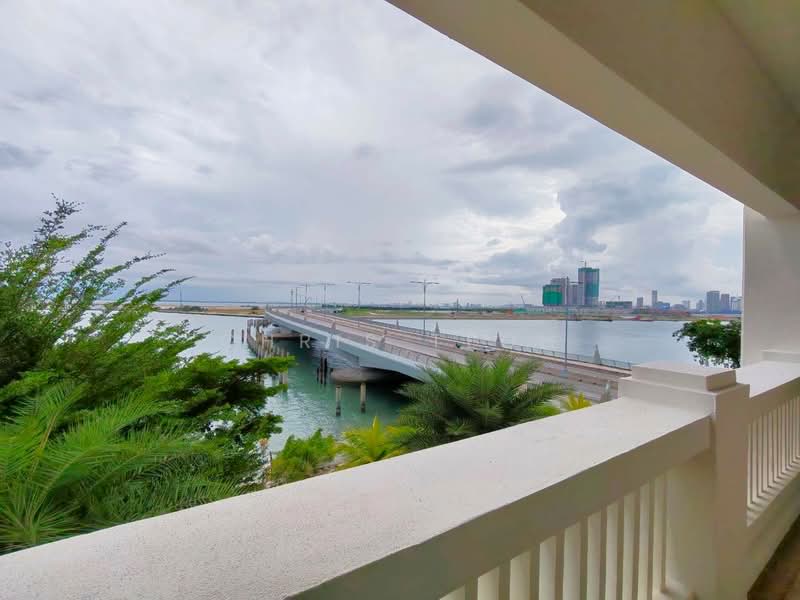 Kediaman Servis untuk Disewa di Straits Quay (The Suites at Waterside) - Chris Teoh - Balcony - PropertyGuru.com.my