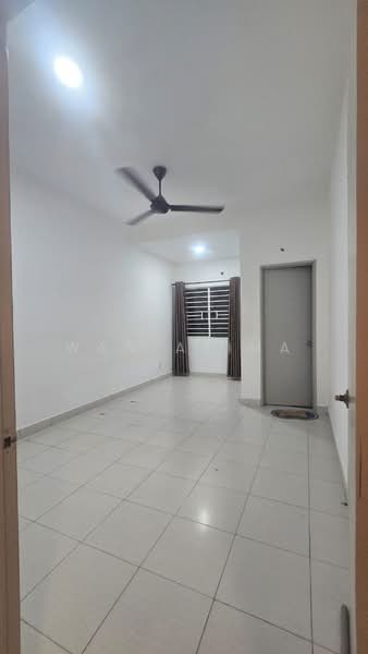 Rumah Teres untuk Disewa di Aman Putri (Sungai Buloh) - Wan Azima - Living Room - PropertyGuru.com.my