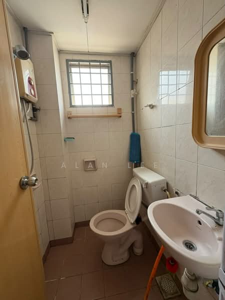 Rumah Teres 2 Tingkat untuk Dijual di Bandar Damai Perdana (Cheras) - Alan Lee - Bathroom - PropertyGuru.com.my