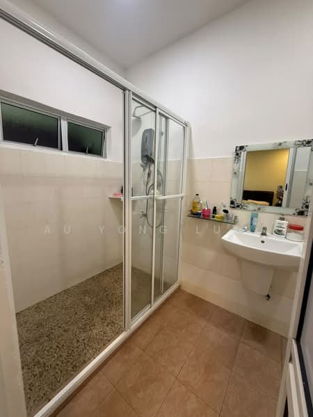 Rumah Teres 2 Tingkat untuk Dijual di Taman Pelangi (Johor Bahru) - Au Yong Lucy - Bathroom - PropertyGuru.com.my