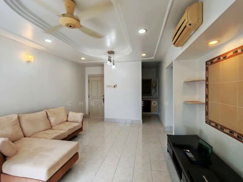 Kondominium untuk Dijual di Greenlane Park - Chris Teoh - Living Room - PropertyGuru.com.my