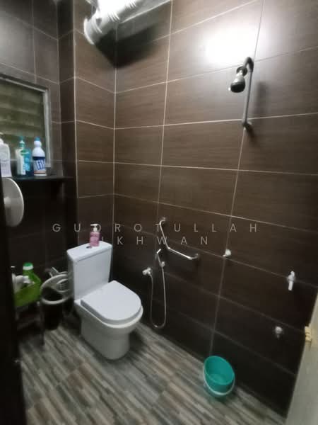 Rumah Teres 2 Tingkat untuk Dijual di Ulu Kelang (Kuala Lumpur) - Gudrotullah Ikhwan - Bathroom - PropertyGuru.com.my