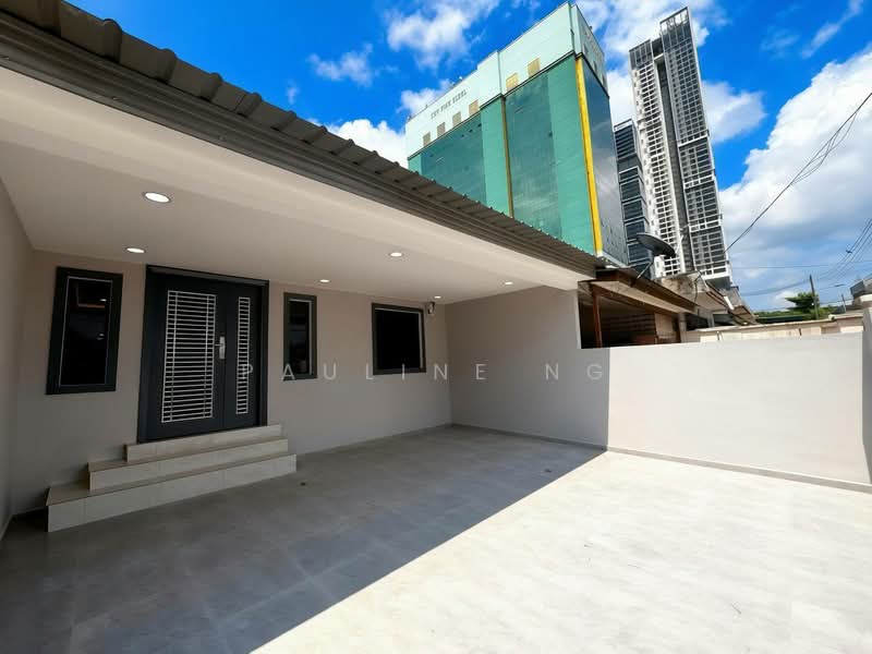 1-storey Terraced House for Sale in Taman Abad (Johor Bahru) - Pauline Ng - Exterior - PropertyGuru.com.my