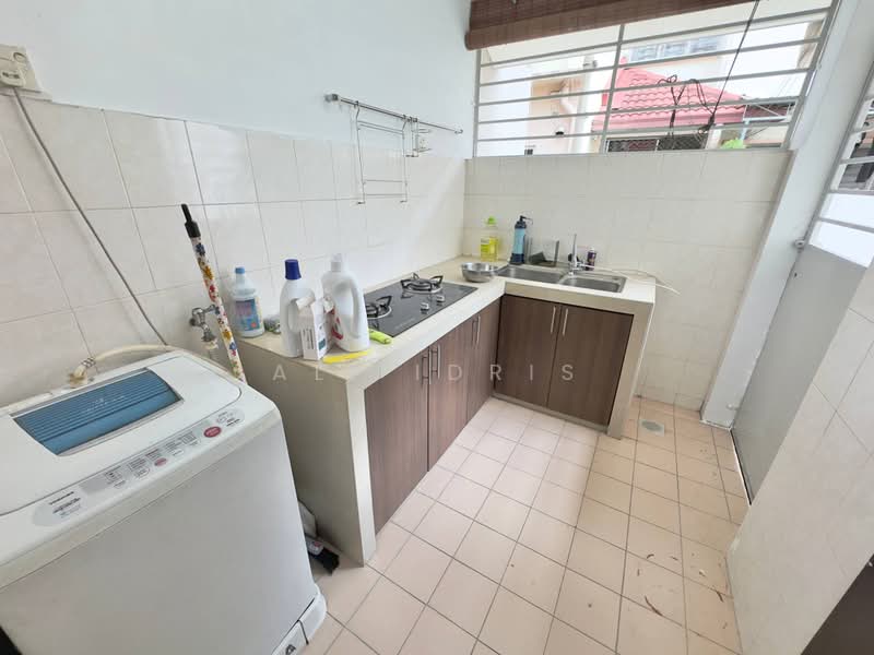 Rumah Teres 2 Tingkat untuk Dijual di TAMAN PUCHONG UTAMA (Puchong) - Ali Idris - Kitchen - PropertyGuru.com.my