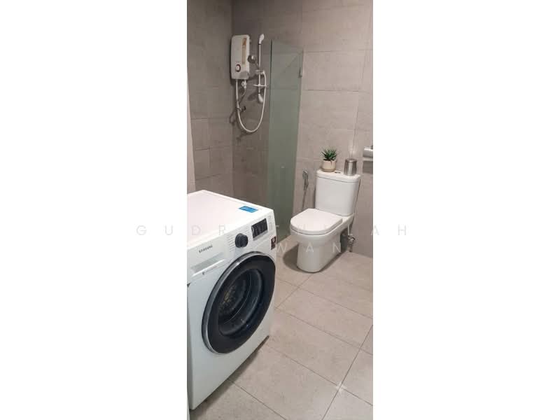 Servis Apartment untuk Disewa di Kenwingston Square Garden - Gudrotullah Ikhwan - Bathroom - PropertyGuru.com.my