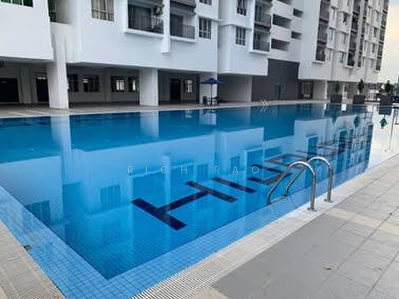 Pangsapuri untuk Dijual di Residensi Hijauan Lumayan - Rich Rao - Pool - PropertyGuru.com.my