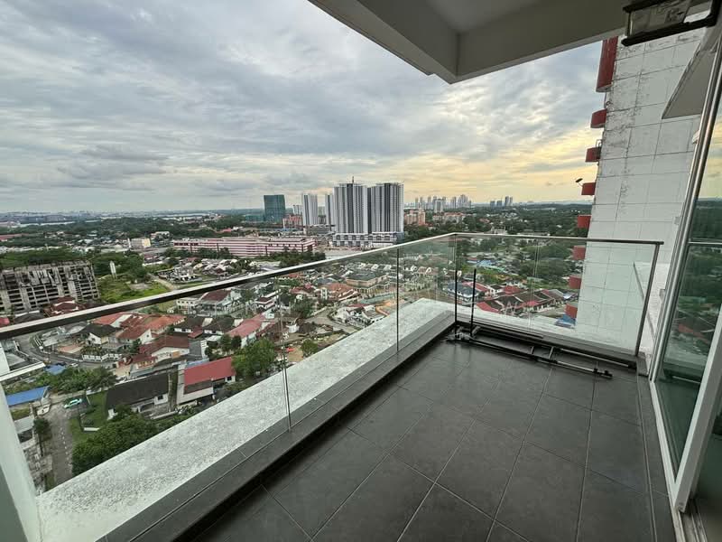 Servis Apartment untuk Dijual di Pinnacle Tower - Jennie Chew - Balcony - PropertyGuru.com.my