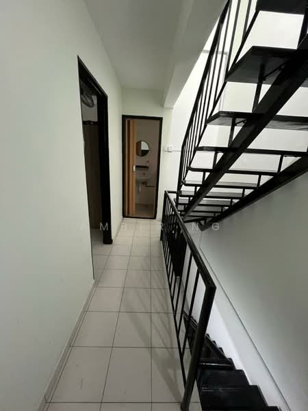 Rumah Teres 2.5 Tingkat untuk Dijual di Desa Setapak (Wangsa Maju) - Amber Ng - Corridor - PropertyGuru.com.my