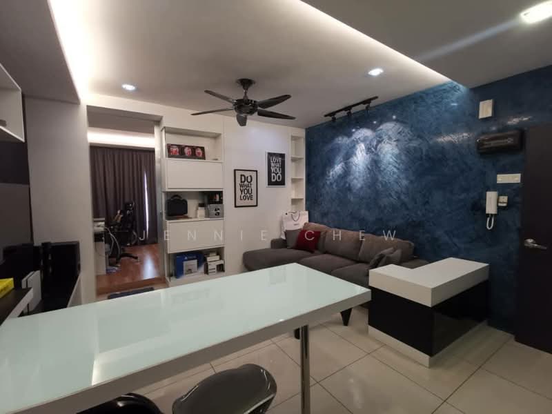 Pangsapuri untuk Dijual di Zennith Suites (Pangsapuri Kebun Teh) - Jennie Chew - Living Room - PropertyGuru.com.my