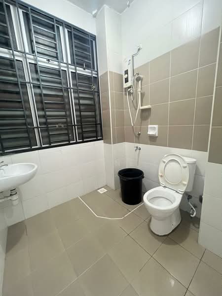 2-storey Terraced House for Rent in Taman Nusa Sentral (Iskandar Puteri (Nusajaya)) - Caroline Lai - Bathroom - PropertyGuru.com.my
