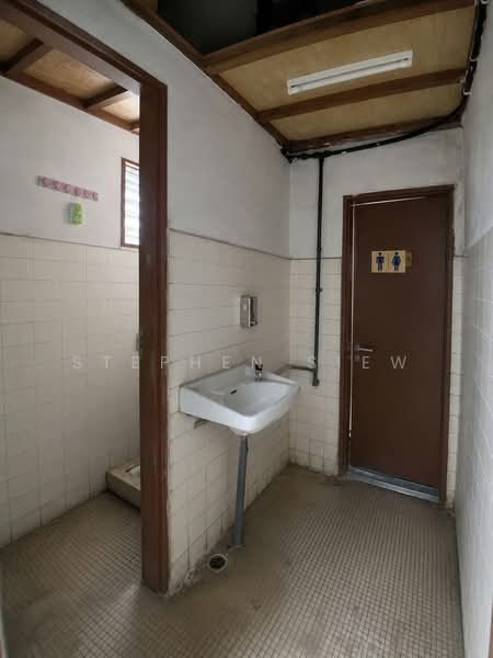 Kedai / Pejabat untuk Dijual di Ipoh (Perak) - Stephen Siew - Bathroom - PropertyGuru.com.my