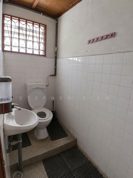 Kedai / Pejabat untuk Dijual di Ipoh (Perak) - Stephen Siew - Bathroom - PropertyGuru.com.my