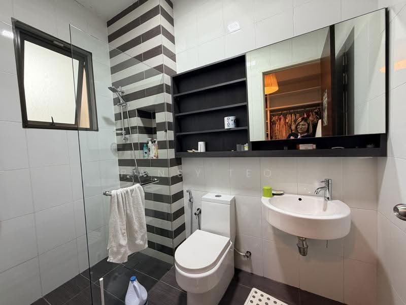 Semi-Detached House for Rent in Iskandar Puteri (Nusajaya) (Johor) - Pansy Teo - Bathroom - PropertyGuru.com.my