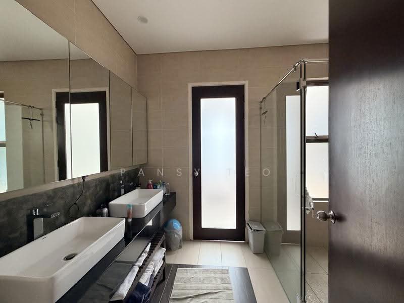 Semi-Detached House for Rent in Iskandar Puteri (Nusajaya) (Johor) - Pansy Teo - Bathroom - PropertyGuru.com.my