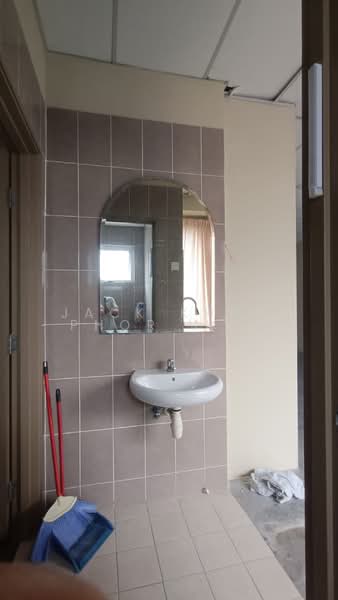 Shop / Office for Rent in Setia Alam (Selangor) - Jack Khor Phor Jiing - Bathroom - PropertyGuru.com.my