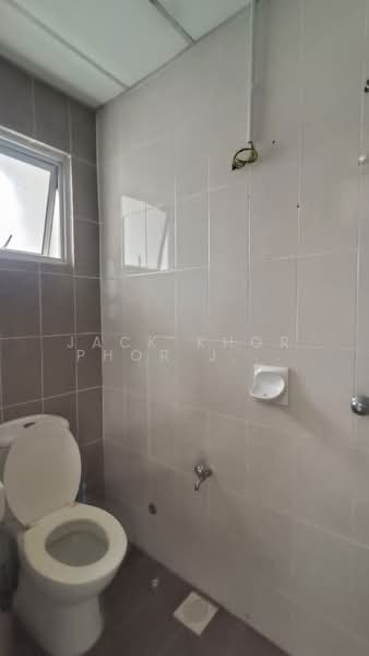 Shop / Office for Rent in Setia Alam (Selangor) - Jack Khor Phor Jiing - Bathroom - PropertyGuru.com.my