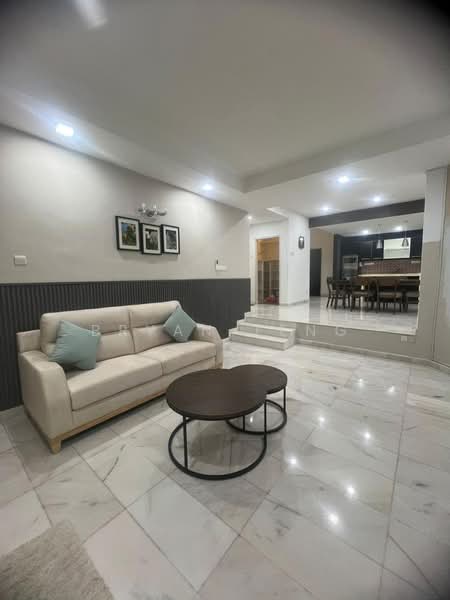 Kondominium untuk Dijual di Diamond Villa Condominium - Bryan Teng - Living Room - PropertyGuru.com.my
