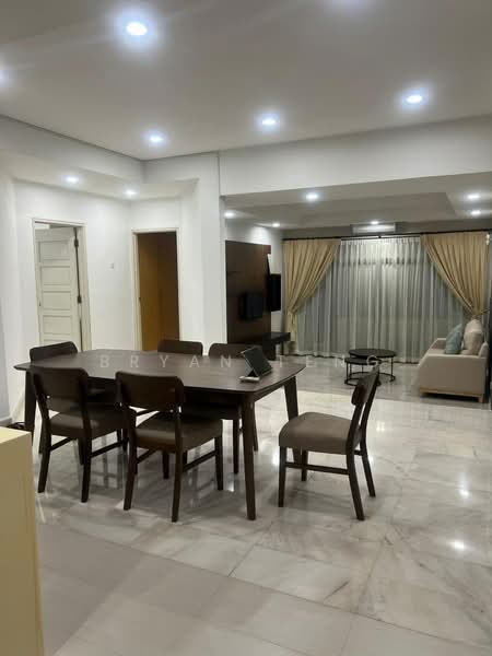 Kondominium untuk Dijual di Diamond Villa Condominium - Bryan Teng - Dining Room - PropertyGuru.com.my
