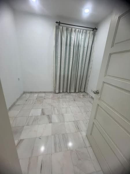 Kondominium untuk Dijual di Diamond Villa Condominium - Bryan Teng - Interior - PropertyGuru.com.my
