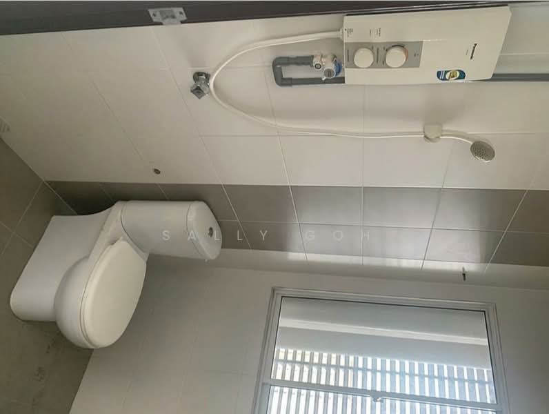 Office for Sale in Shah Alam (Selangor) - Sally Goh - Bathroom - PropertyGuru.com.my