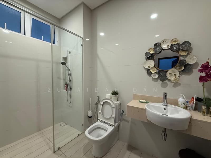 Bungalow House for Sale in Ampang (Selangor) - Zuraidah Dan - Bathroom - PropertyGuru.com.my