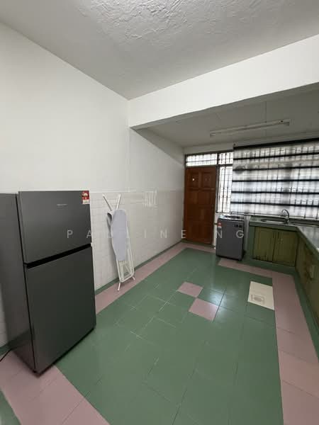 1-storey Terraced House for Rent in Taman Pelangi (Johor Bahru) - Pauline Ng - Kitchen - PropertyGuru.com.my