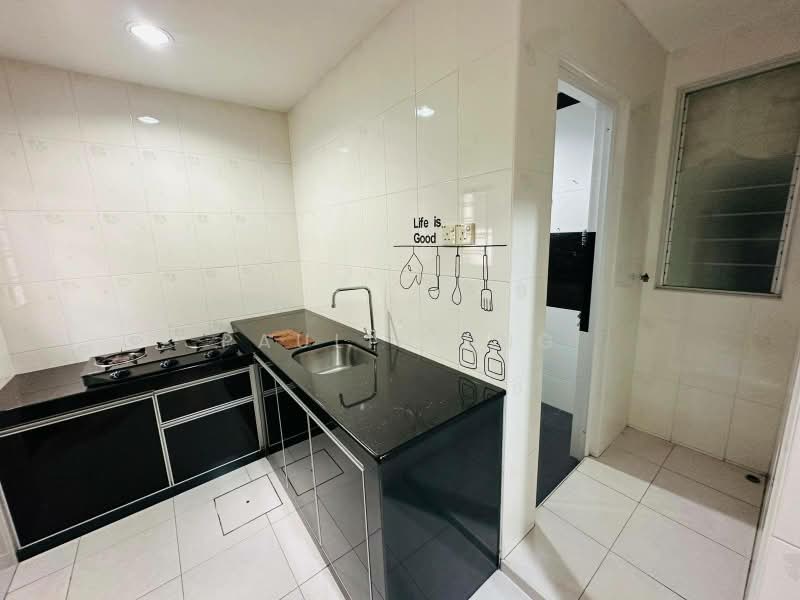 Rumah Teres 2 Tingkat untuk Dijual di Kangkar Pulai (Skudai) - Pauline Ng - Kitchen - PropertyGuru.com.my