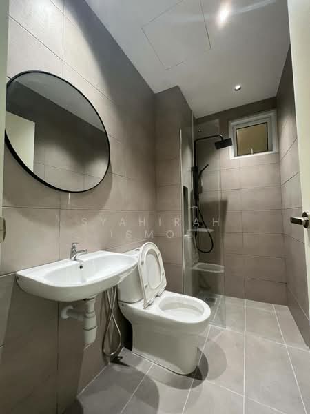 Kondominium untuk Disewa di d'Brightton - Syahirah Ismol - Bathroom - PropertyGuru.com.my