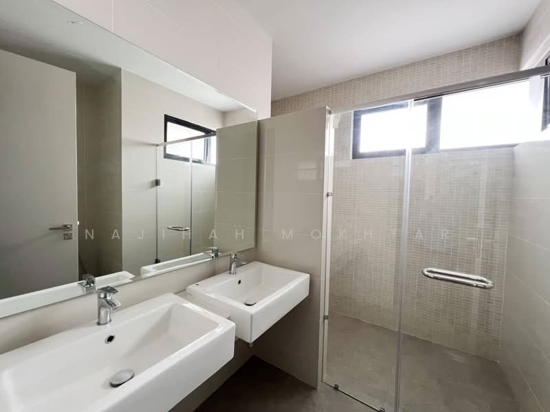 Semi-Detached House for Sale in Shah Alam (Selangor) - Najihah Mokhtar - PropertyGuru.com.my