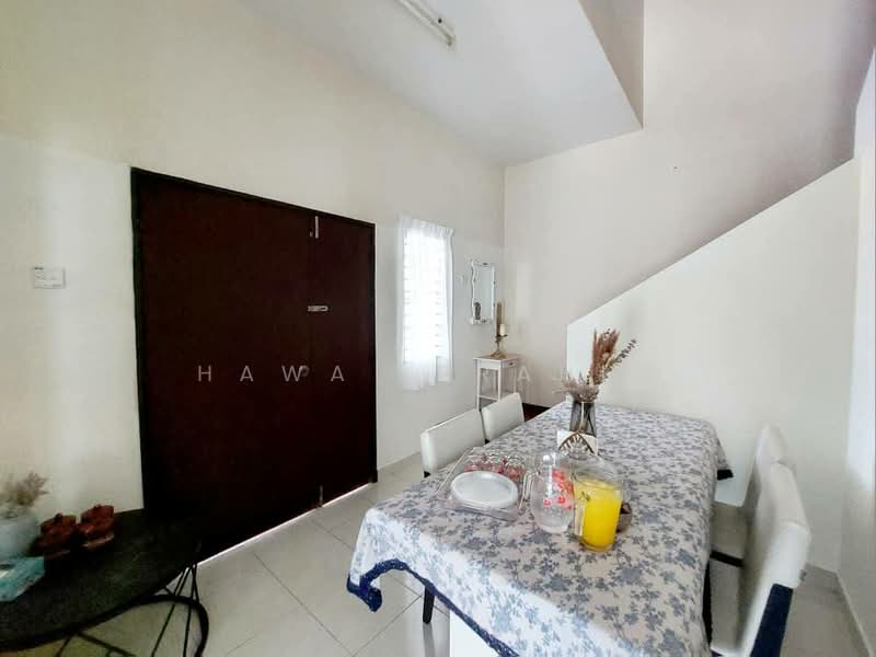 Semi-Detached House for Sale in Nilai Impian (Nilai) - Hawa Ibrahim - Dining Room - PropertyGuru.com.my
