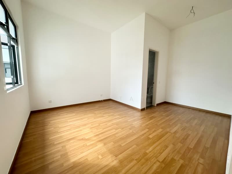 Cluster House for Sale in Taman Ekoflora (Johor Bahru) - Yik Tat - PropertyGuru.com.my