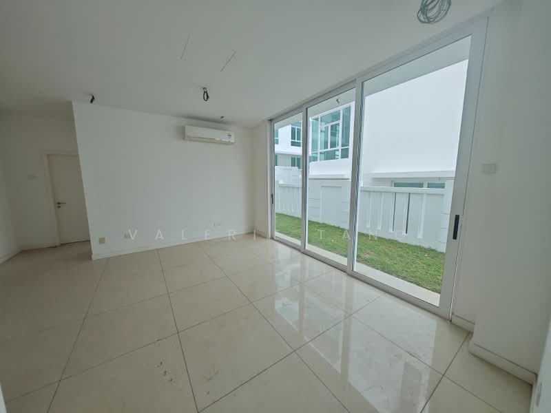 Semi-Detached House for Sale in Bandar Kinrara Seksyen 1 (Bandar Kinrara) - Valerie Tang - Living Room - PropertyGuru.com.my