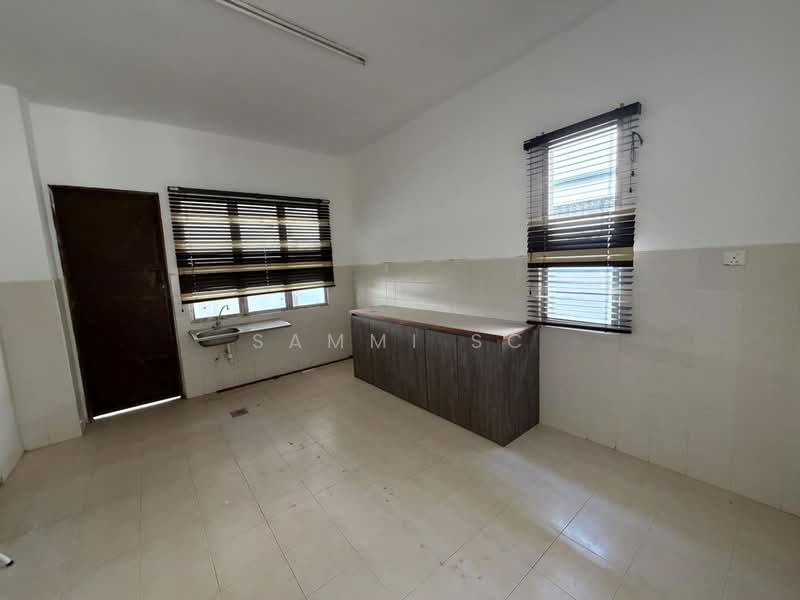 Semi-Detached House for Sale in Taman Bayu Mutiara (Bukit Mertajam) - Sammi SC - Kitchen - PropertyGuru.com.my