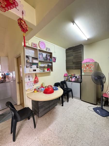 1-storey Terraced House for Sale in Taman Kempas (Tampoi) - Nellie Lim - Kitchen - PropertyGuru.com.my