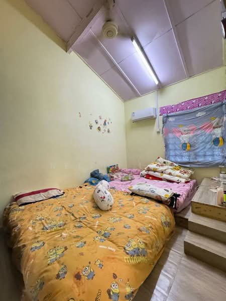 1-storey Terraced House for Sale in Taman Kempas (Tampoi) - Nellie Lim - Bedroom - PropertyGuru.com.my