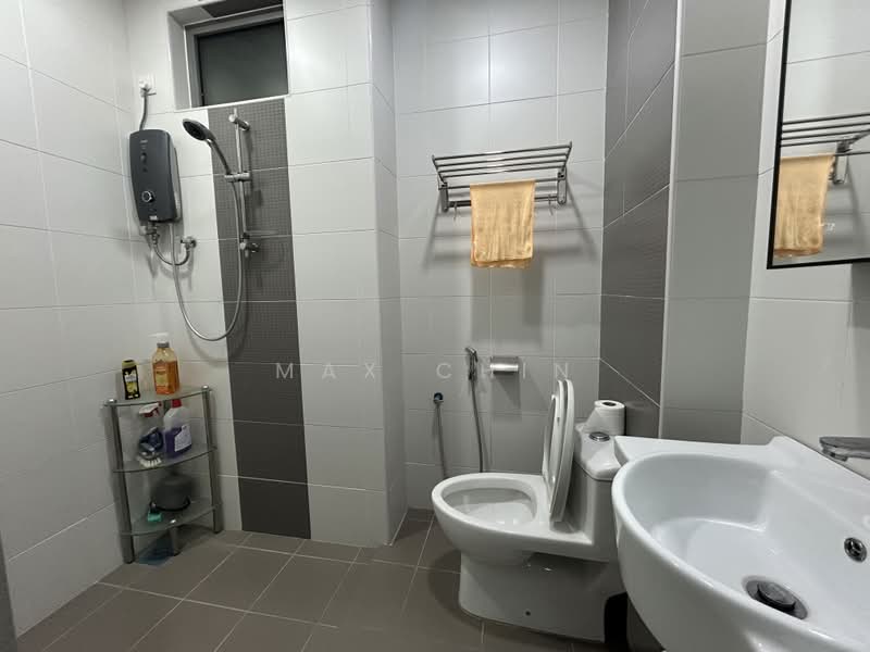 Kondominium untuk Dijual di Parkview Residence - Max Chin - Bathroom - PropertyGuru.com.my