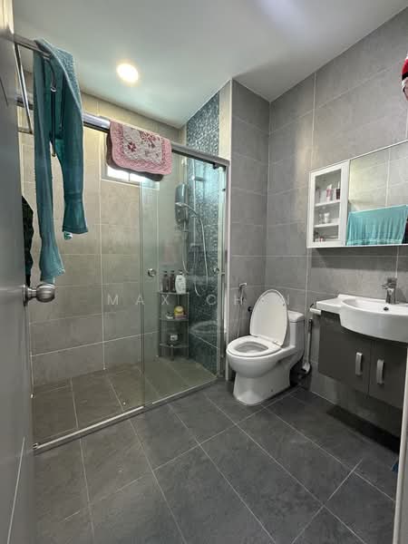 Kondominium untuk Dijual di Parkview Residence - Max Chin - Bathroom - PropertyGuru.com.my